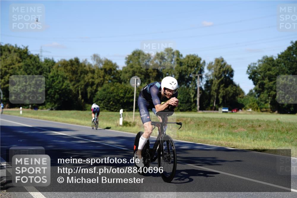 07.09.2025 - 19. Norderstedt Triathlon Michael Burmester http://msf.ph/oto/8840696 07.09.2025 15:06:49 Radfahren 897, 1433 meine-sportfotos.de