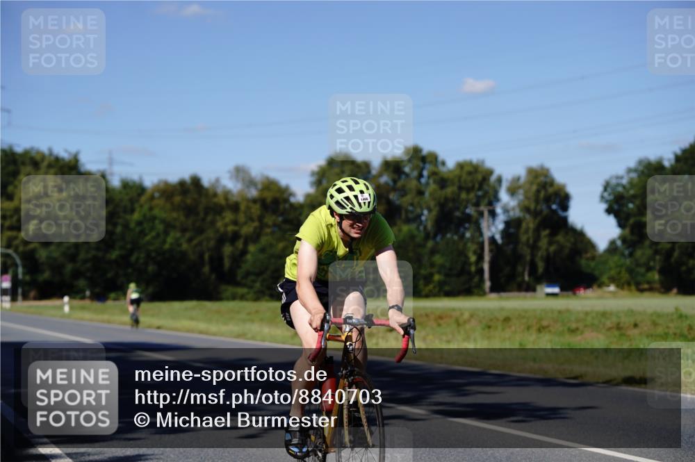 07.09.2025 - 19. Norderstedt Triathlon Michael Burmester http://msf.ph/oto/8840703 07.09.2025 15:07:19 Radfahren 1466, 1492, 1508 meine-sportfotos.de
