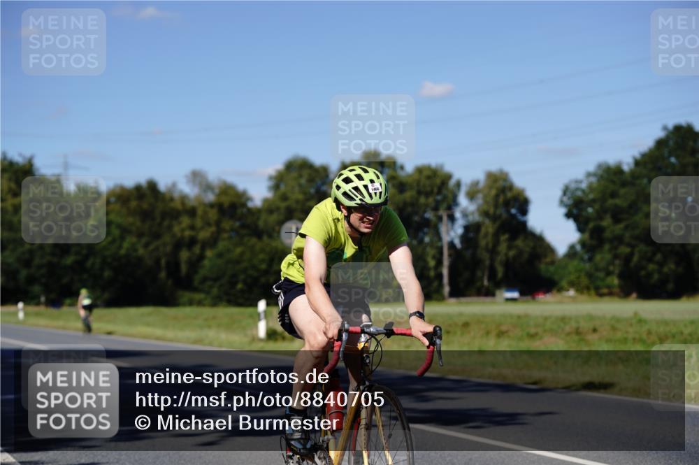 07.09.2025 - 19. Norderstedt Triathlon Michael Burmester http://msf.ph/oto/8840705 07.09.2025 15:07:19 Radfahren 1466, 1492, 1508 meine-sportfotos.de