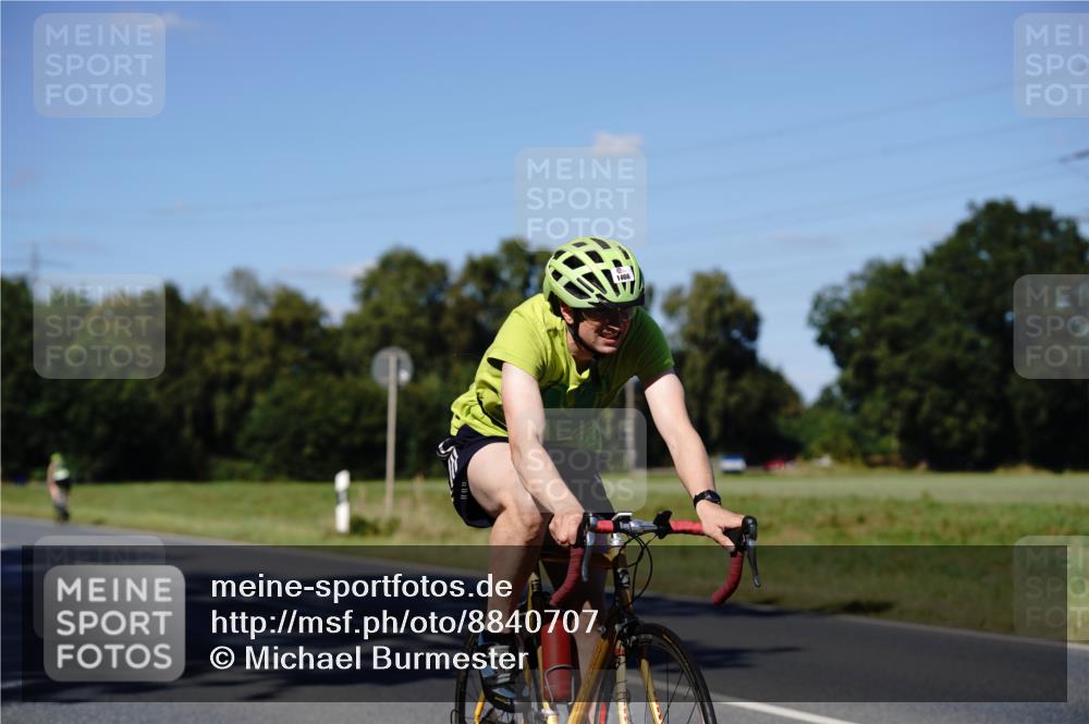 07.09.2025 - 19. Norderstedt Triathlon Michael Burmester http://msf.ph/oto/8840707 07.09.2025 15:07:19 Radfahren 1466, 1492, 1508 meine-sportfotos.de