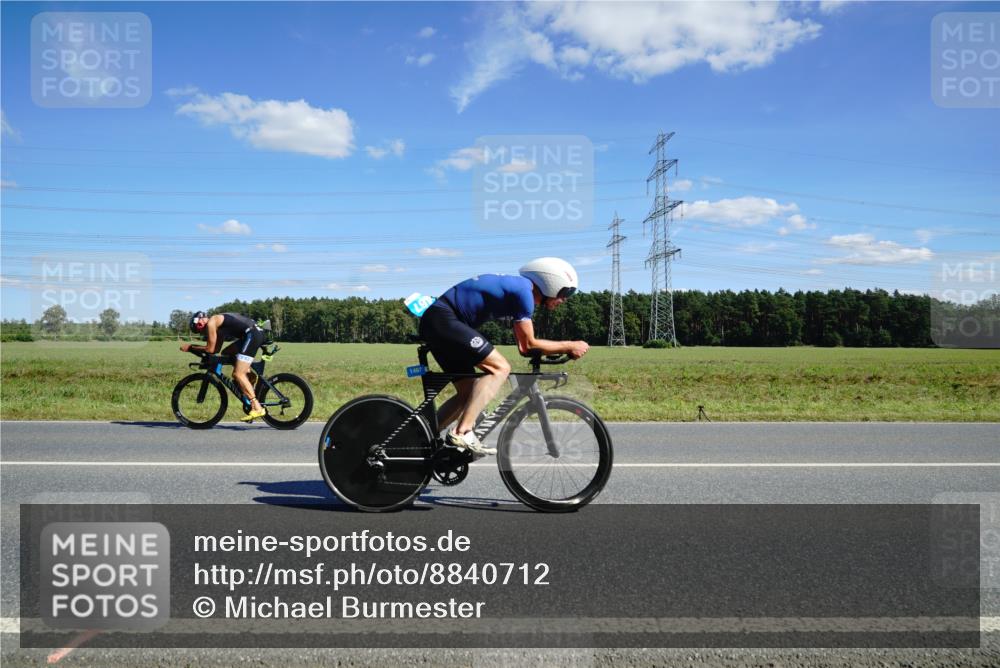 07.09.2025 - 19. Norderstedt Triathlon Michael Burmester http://msf.ph/oto/8840712 07.09.2025 14:29:09 Radfahren 373, 391, 463, 1467 meine-sportfotos.de