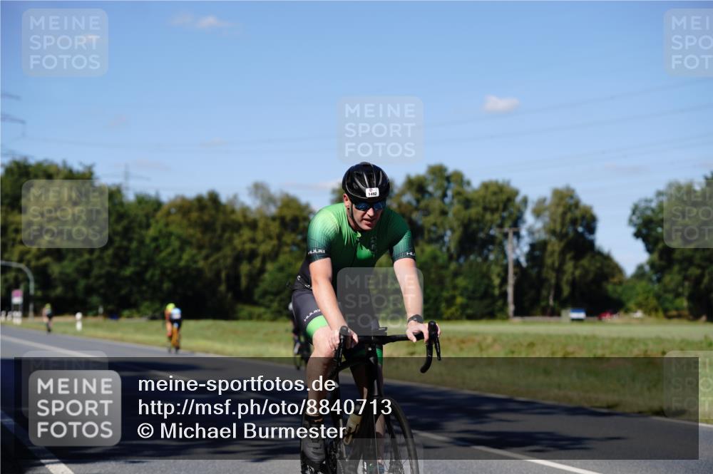 07.09.2025 - 19. Norderstedt Triathlon Michael Burmester http://msf.ph/oto/8840713 07.09.2025 15:07:23 Radfahren 1492, 1508 meine-sportfotos.de