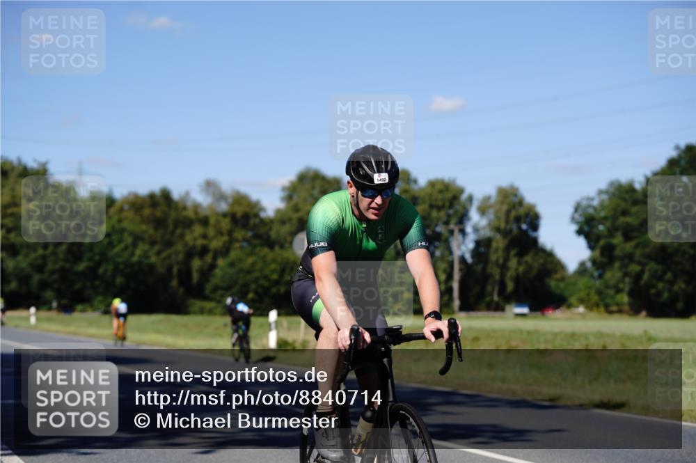 07.09.2025 - 19. Norderstedt Triathlon Michael Burmester http://msf.ph/oto/8840714 07.09.2025 15:07:23 Radfahren 1492, 1508 meine-sportfotos.de