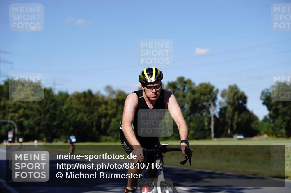 07.09.2025 - 19. Norderstedt Triathlon Michael Burmester http://msf.ph/oto/8840716 07.09.2025 15:07:36 Radfahren 391 meine-sportfotos.de