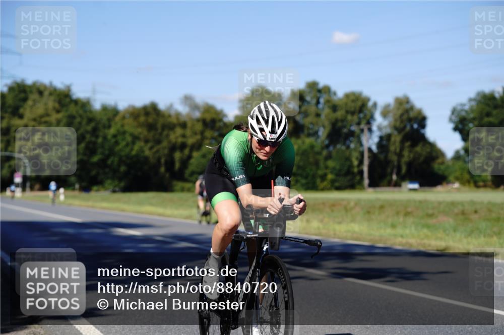 07.09.2025 - 19. Norderstedt Triathlon Michael Burmester http://msf.ph/oto/8840720 07.09.2025 15:07:44 Radfahren 1495 meine-sportfotos.de