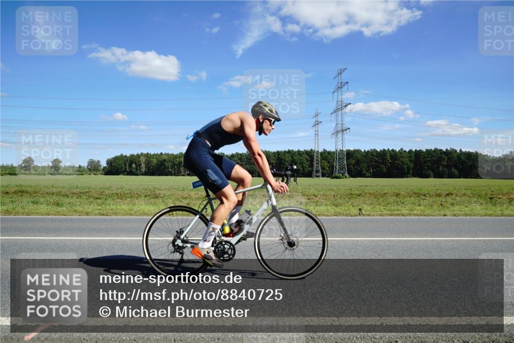 07.09.2025 - 19. Norderstedt Triathlon Michael Burmester http://msf.ph/oto/8840725 07.09.2025 14:29:14 Radfahren 1408 meine-sportfotos.de