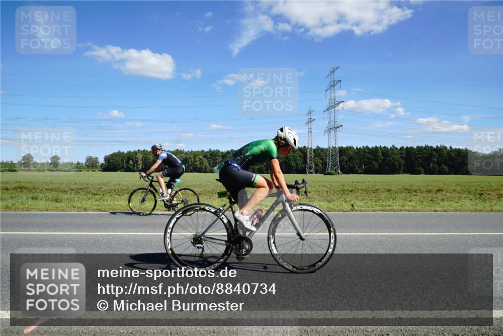 07.09.2025 - 19. Norderstedt Triathlon Michael Burmester http://msf.ph/oto/8840734 07.09.2025 14:29:18 Radfahren 1493 meine-sportfotos.de