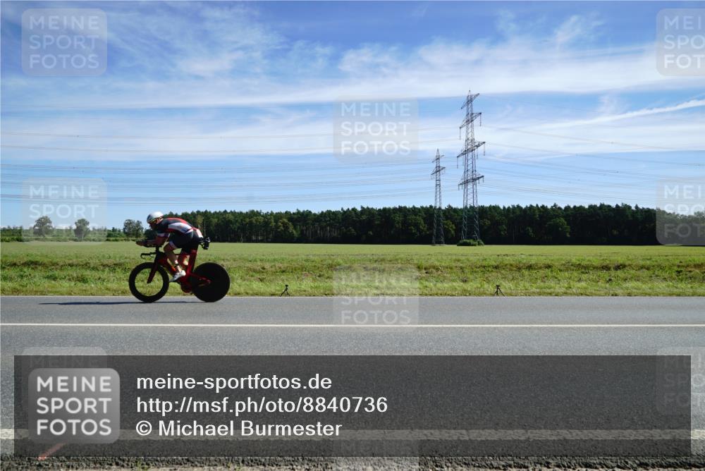 07.09.2025 - 19. Norderstedt Triathlon Michael Burmester http://msf.ph/oto/8840736 07.09.2025 12:22:09 Radfahren 188, 1346 meine-sportfotos.de