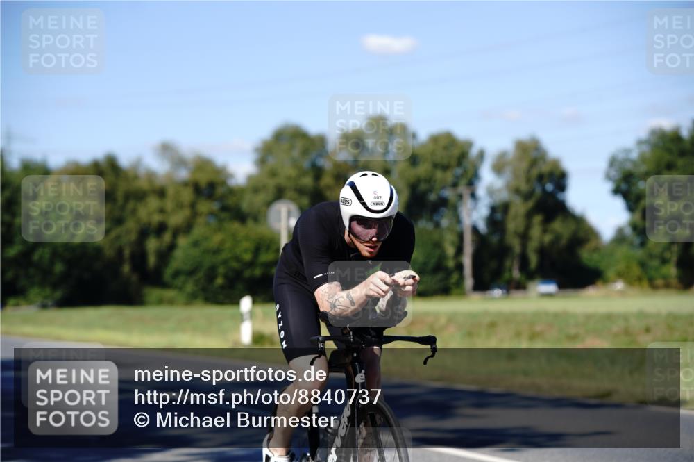 07.09.2025 - 19. Norderstedt Triathlon Michael Burmester http://msf.ph/oto/8840737 07.09.2025 15:08:25 Radfahren 402, 1511 meine-sportfotos.de