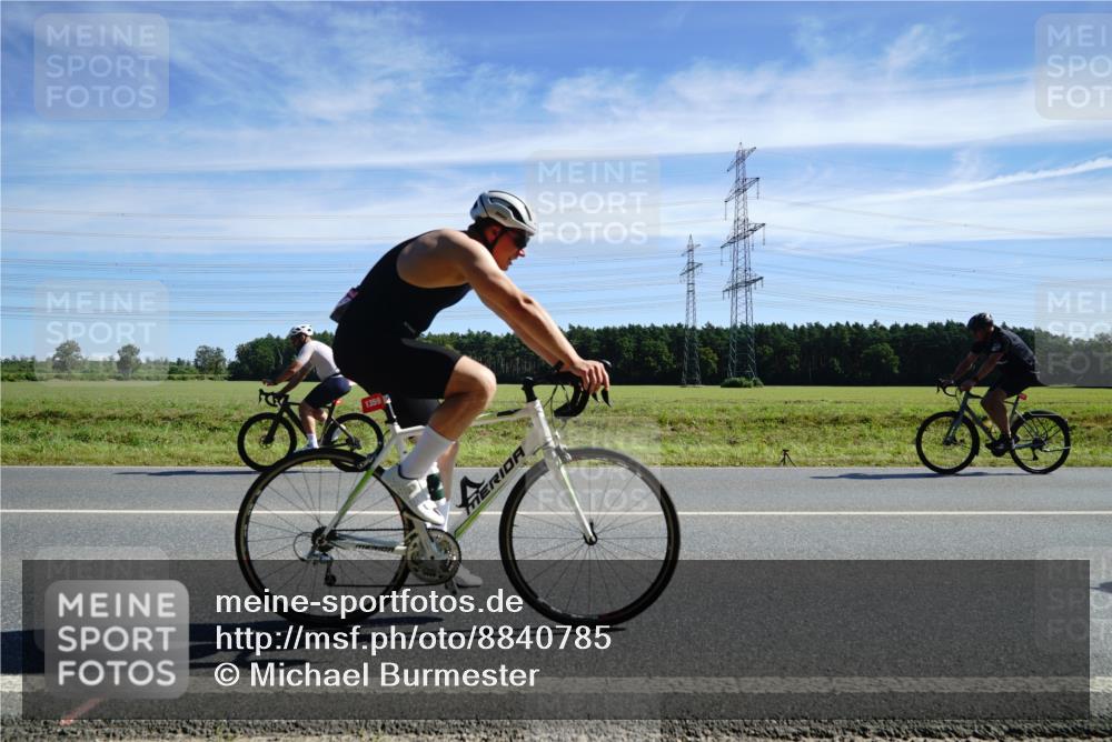 07.09.2025 - 19. Norderstedt Triathlon Michael Burmester http://msf.ph/oto/8840785 07.09.2025 12:22:22 Radfahren 236, 308, 757, 783, 1359 meine-sportfotos.de
