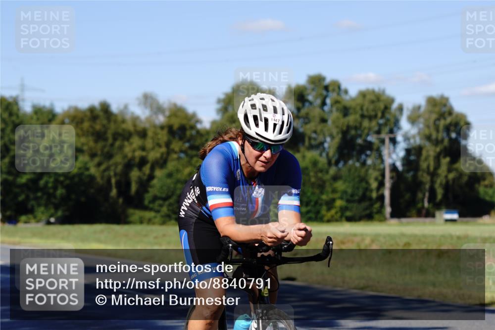07.09.2025 - 19. Norderstedt Triathlon Michael Burmester http://msf.ph/oto/8840791 07.09.2025 15:09:56 Radfahren 953, 1447 meine-sportfotos.de