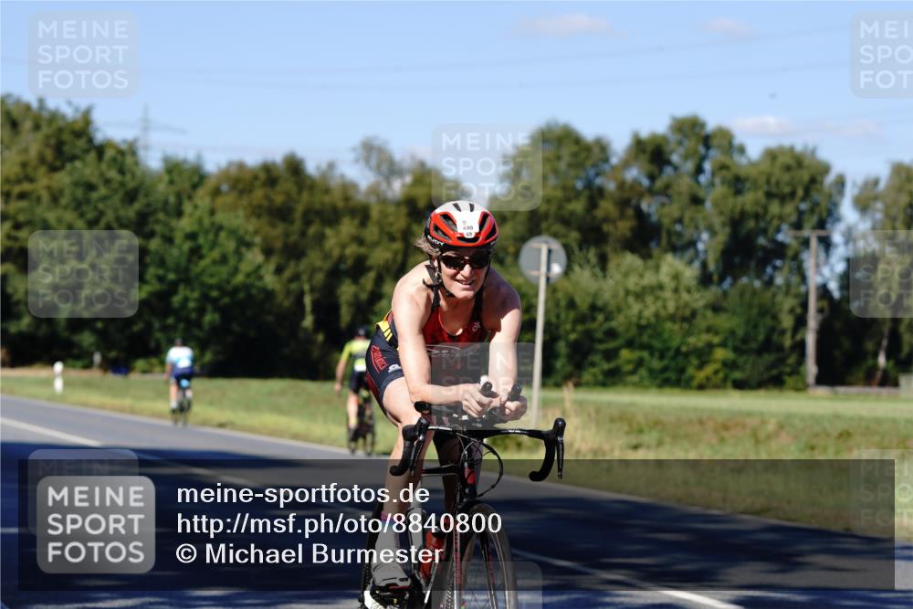 07.09.2025 - 19. Norderstedt Triathlon Michael Burmester http://msf.ph/oto/8840800 07.09.2025 15:10:13 Radfahren 387, 440 meine-sportfotos.de