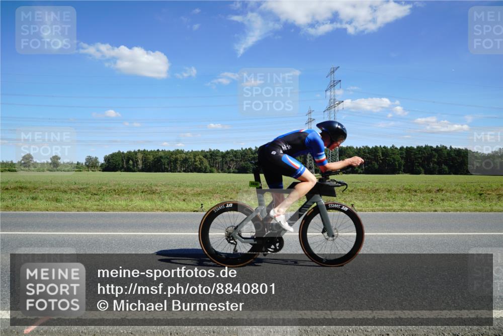 07.09.2025 - 19. Norderstedt Triathlon Michael Burmester http://msf.ph/oto/8840801 07.09.2025 14:29:35 Radfahren 994, 1020, 1038 meine-sportfotos.de