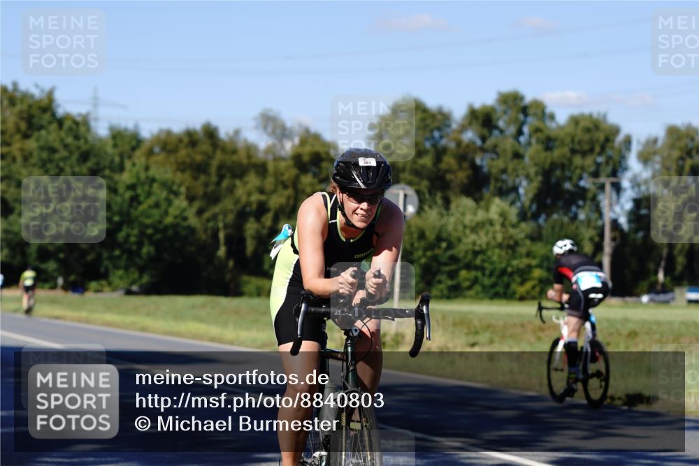 07.09.2025 - 19. Norderstedt Triathlon Michael Burmester http://msf.ph/oto/8840803 07.09.2025 15:10:16 Radfahren 387 meine-sportfotos.de