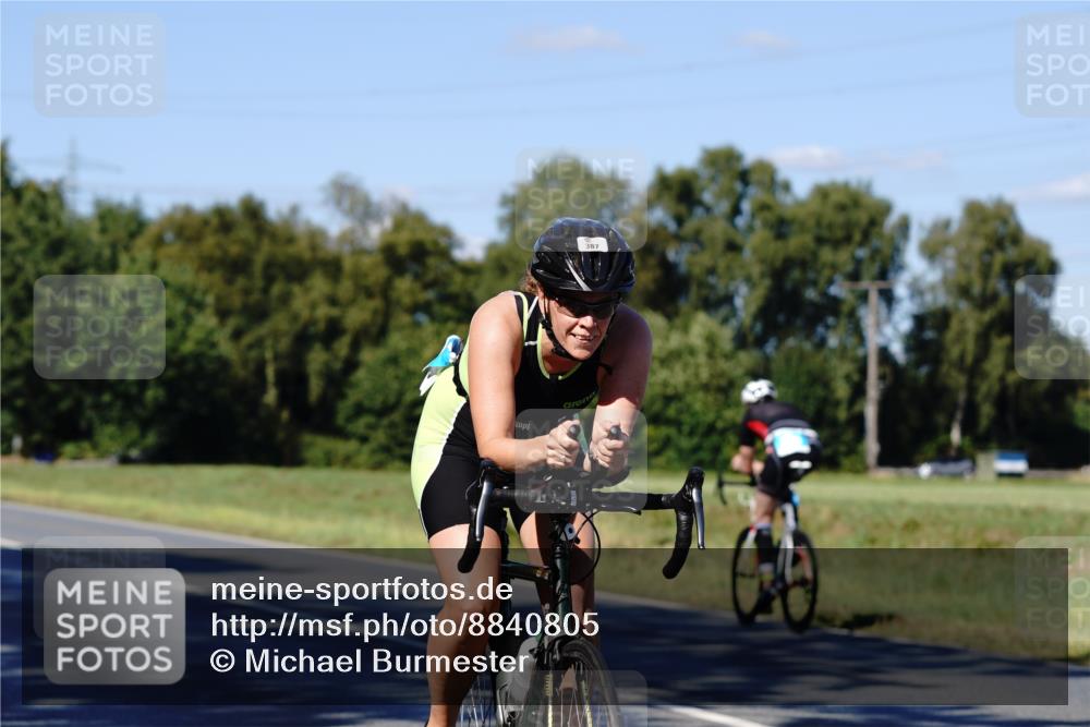 07.09.2025 - 19. Norderstedt Triathlon Michael Burmester http://msf.ph/oto/8840805 07.09.2025 15:10:16 Radfahren 387 meine-sportfotos.de