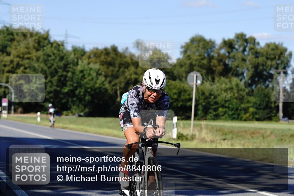 07.09.2025 - 19. Norderstedt Triathlon Michael Burmester http://msf.ph/oto/8840806 07.09.2025 15:10:20 Radfahren 1439 meine-sportfotos.de