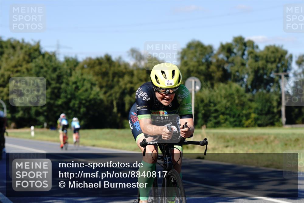 07.09.2025 - 19. Norderstedt Triathlon Michael Burmester http://msf.ph/oto/8840817 07.09.2025 15:10:32 Radfahren 431, 469, 905, 1480 meine-sportfotos.de