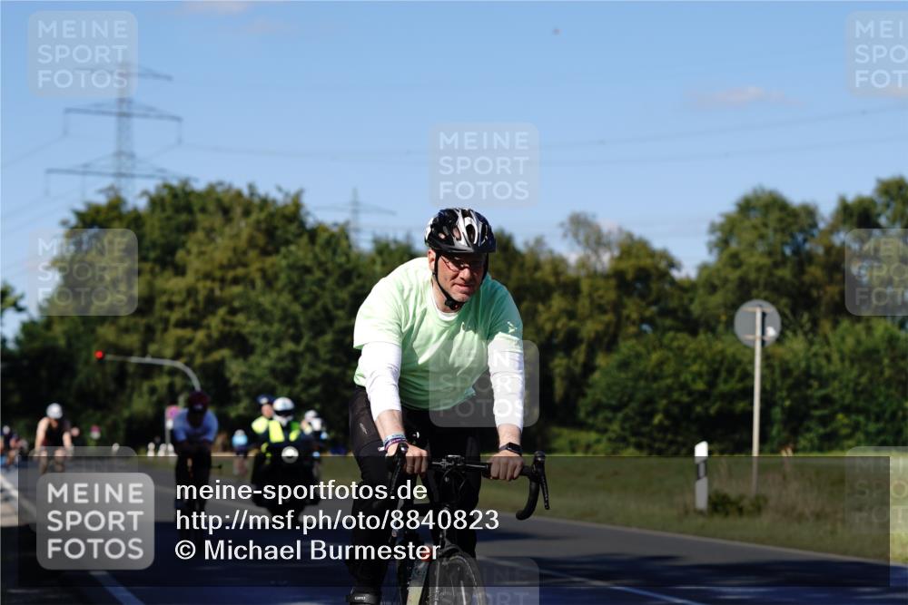07.09.2025 - 19. Norderstedt Triathlon Michael Burmester http://msf.ph/oto/8840823 07.09.2025 15:10:35 Radfahren 469, 905, 1480, 1537 meine-sportfotos.de