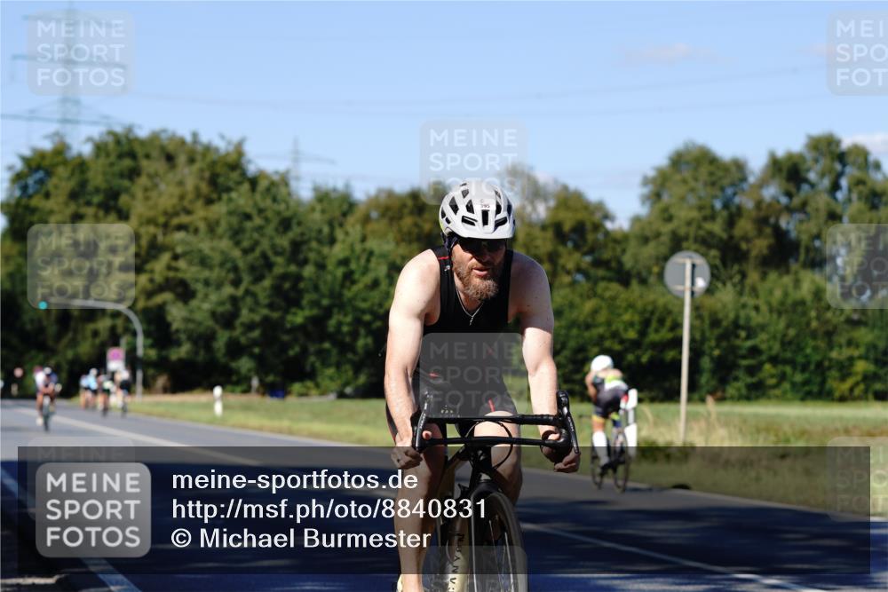07.09.2025 - 19. Norderstedt Triathlon Michael Burmester http://msf.ph/oto/8840831 07.09.2025 15:10:40 Radfahren 395, 1537 meine-sportfotos.de