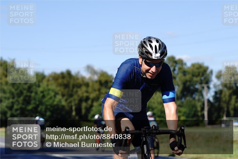 07.09.2025 - 19. Norderstedt Triathlon Michael Burmester http://msf.ph/oto/8840838 07.09.2025 15:10:46 Radfahren 475, 946, 967 meine-sportfotos.de
