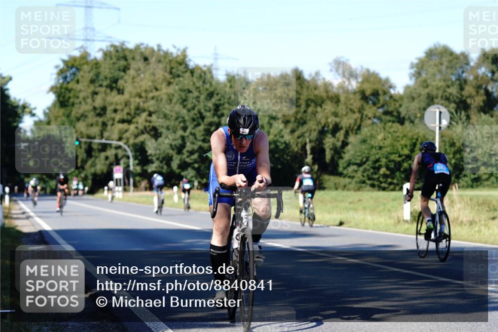 07.09.2025 - 19. Norderstedt Triathlon Michael Burmester http://msf.ph/oto/8840841 07.09.2025 15:10:47 Radfahren 475, 946, 967 meine-sportfotos.de