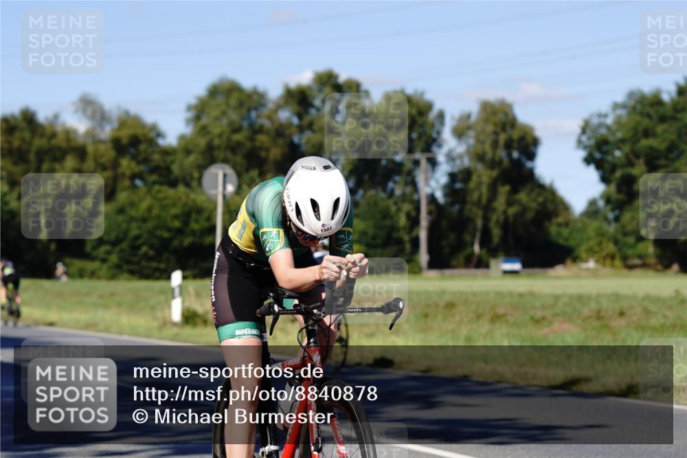 07.09.2025 - 19. Norderstedt Triathlon Michael Burmester http://msf.ph/oto/8840878 07.09.2025 15:11:36 Radfahren 949, 1507 meine-sportfotos.de