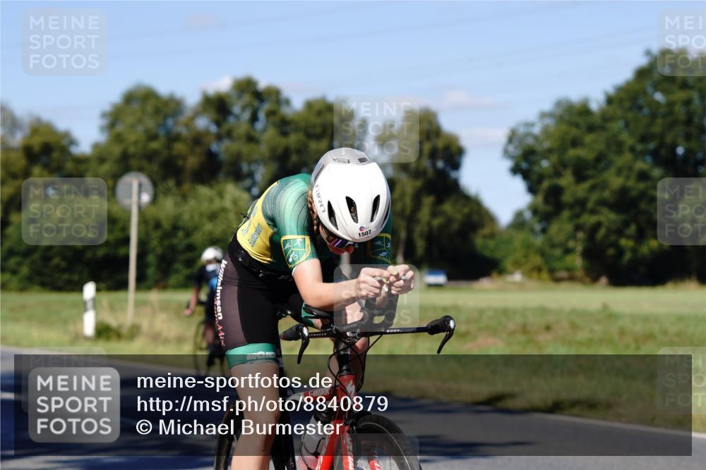 07.09.2025 - 19. Norderstedt Triathlon Michael Burmester http://msf.ph/oto/8840879 07.09.2025 15:11:36 Radfahren 949, 1507 meine-sportfotos.de