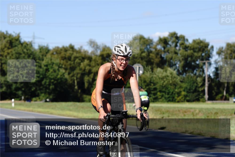 07.09.2025 - 19. Norderstedt Triathlon Michael Burmester http://msf.ph/oto/8840897 07.09.2025 15:12:08 Radfahren 457 meine-sportfotos.de