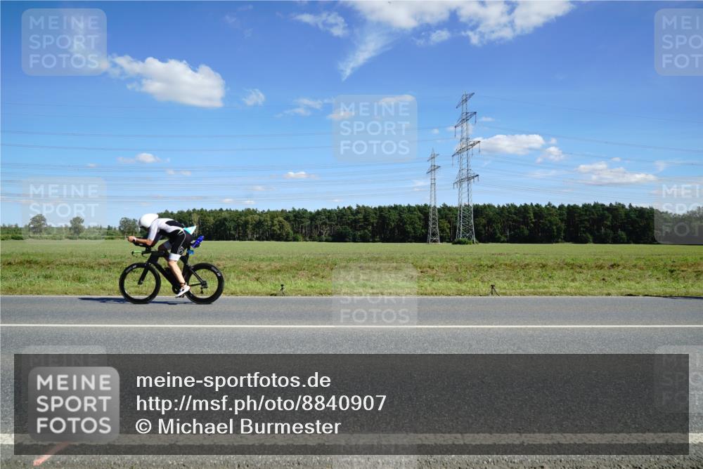 07.09.2025 - 19. Norderstedt Triathlon Michael Burmester http://msf.ph/oto/8840907 07.09.2025 14:30:00 Radfahren 917, 1421, 1506 meine-sportfotos.de