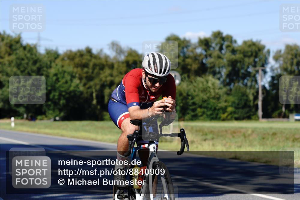 07.09.2025 - 19. Norderstedt Triathlon Michael Burmester http://msf.ph/oto/8840909 07.09.2025 15:12:32 Radfahren 1429, 1484, 1496 meine-sportfotos.de