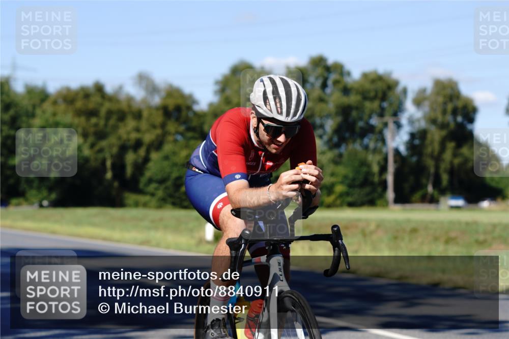 07.09.2025 - 19. Norderstedt Triathlon Michael Burmester http://msf.ph/oto/8840911 07.09.2025 15:12:32 Radfahren 1429, 1484, 1496 meine-sportfotos.de