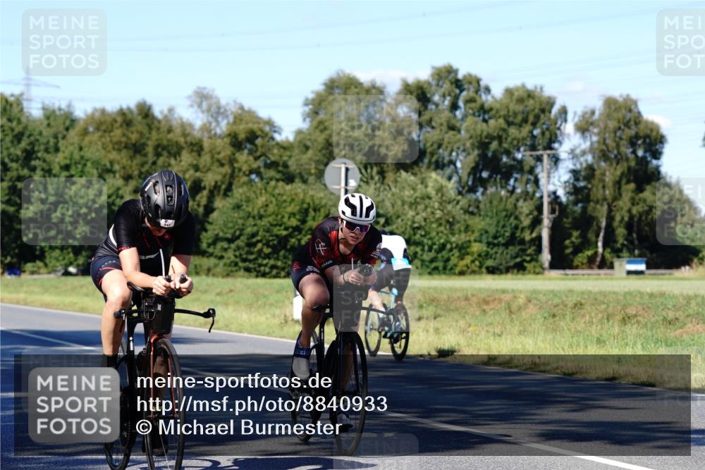 07.09.2025 - 19. Norderstedt Triathlon Michael Burmester http://msf.ph/oto/8840933 07.09.2025 15:13:13 Radfahren 439, 447, 460 meine-sportfotos.de