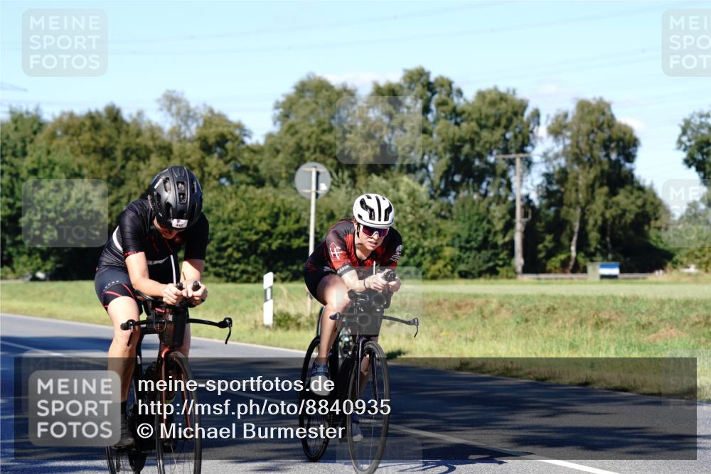 07.09.2025 - 19. Norderstedt Triathlon Michael Burmester http://msf.ph/oto/8840935 07.09.2025 15:13:13 Radfahren 439, 447, 460 meine-sportfotos.de