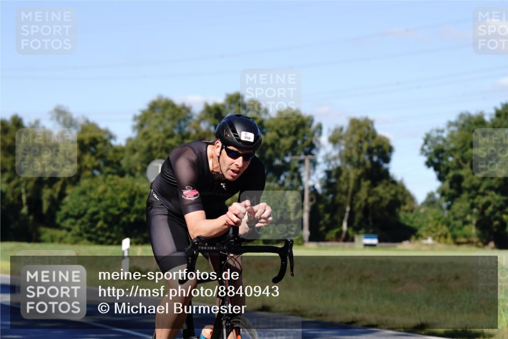 07.09.2025 - 19. Norderstedt Triathlon Michael Burmester http://msf.ph/oto/8840943 07.09.2025 15:13:25 Radfahren 478, 950 meine-sportfotos.de