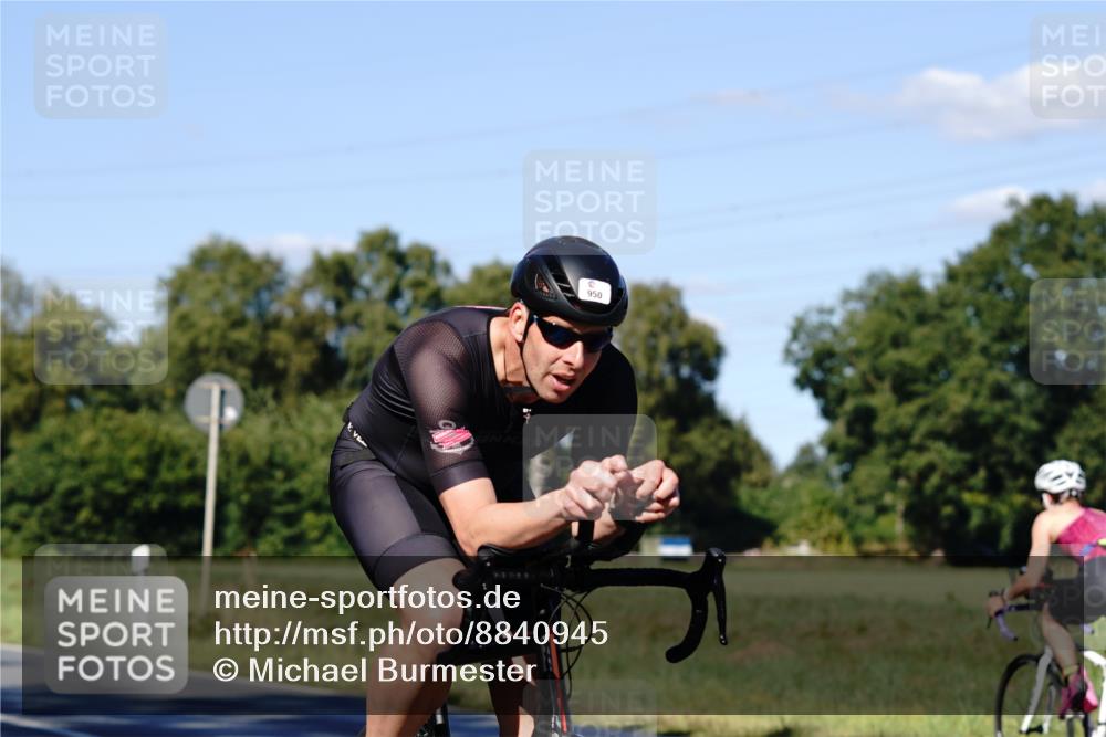 07.09.2025 - 19. Norderstedt Triathlon Michael Burmester http://msf.ph/oto/8840945 07.09.2025 15:13:25 Radfahren 478, 950 meine-sportfotos.de