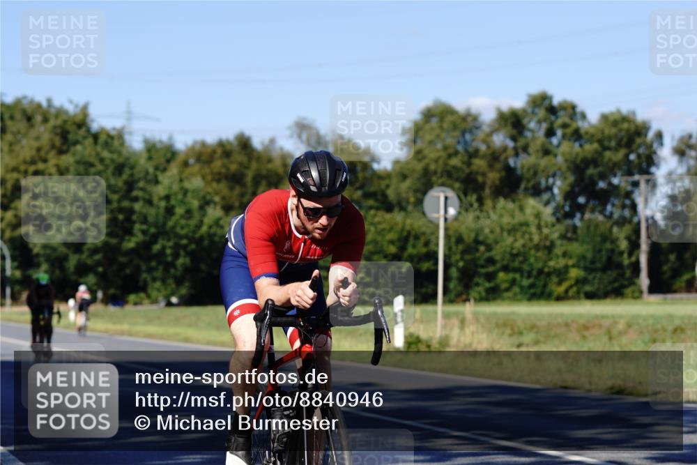 07.09.2025 - 19. Norderstedt Triathlon Michael Burmester http://msf.ph/oto/8840946 07.09.2025 15:13:31 Radfahren 446, 896, 1414, 1497 meine-sportfotos.de