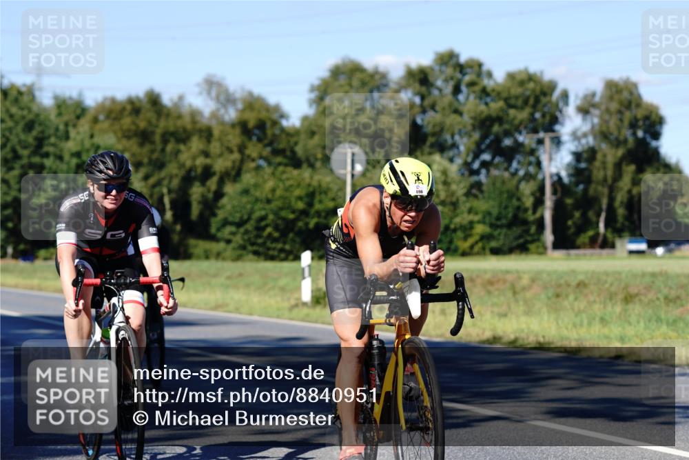 07.09.2025 - 19. Norderstedt Triathlon Michael Burmester http://msf.ph/oto/8840951 07.09.2025 15:13:33 Radfahren 414, 446, 896, 1414, 1497, 1532 meine-sportfotos.de