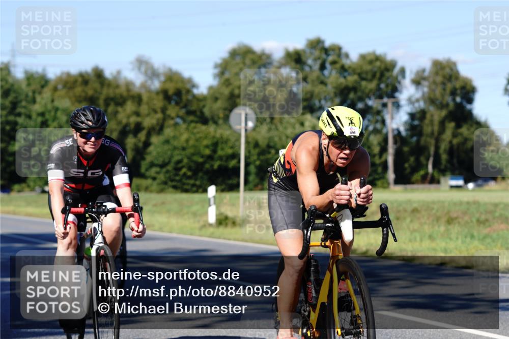 07.09.2025 - 19. Norderstedt Triathlon Michael Burmester http://msf.ph/oto/8840952 07.09.2025 15:13:33 Radfahren 414, 446, 896, 1414, 1497, 1532 meine-sportfotos.de
