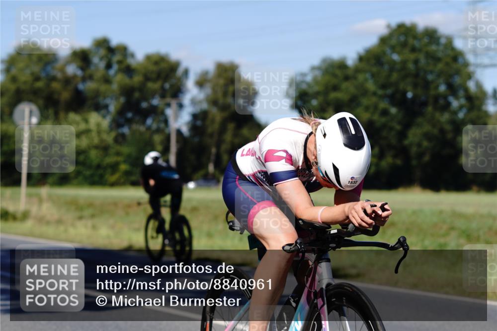 07.09.2025 - 19. Norderstedt Triathlon Michael Burmester http://msf.ph/oto/8840961 07.09.2025 15:13:36 Radfahren 414, 446, 896, 1414, 1532 meine-sportfotos.de
