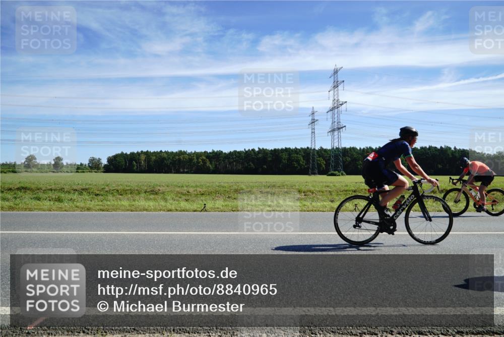 07.09.2025 - 19. Norderstedt Triathlon Michael Burmester http://msf.ph/oto/8840965 07.09.2025 12:22:55 Radfahren 283, 820, 827, 856, 1268 meine-sportfotos.de