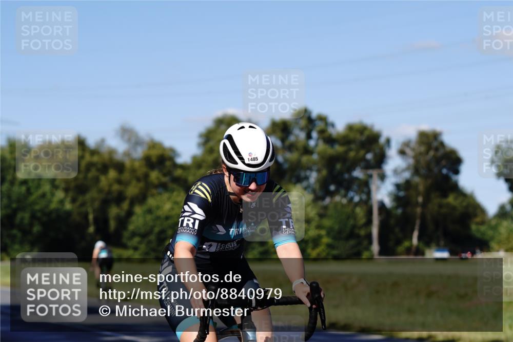 07.09.2025 - 19. Norderstedt Triathlon Michael Burmester http://msf.ph/oto/8840979 07.09.2025 15:14:20 Radfahren 1481, 1485 meine-sportfotos.de
