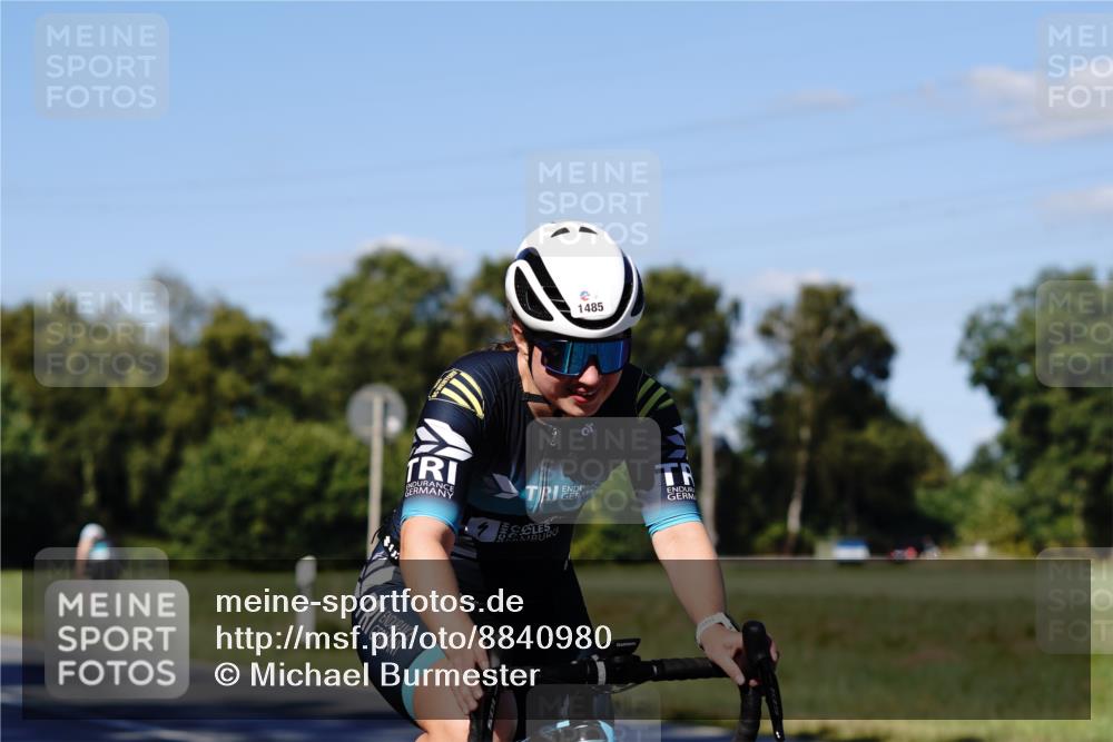 07.09.2025 - 19. Norderstedt Triathlon Michael Burmester http://msf.ph/oto/8840980 07.09.2025 15:14:20 Radfahren 1481, 1485 meine-sportfotos.de
