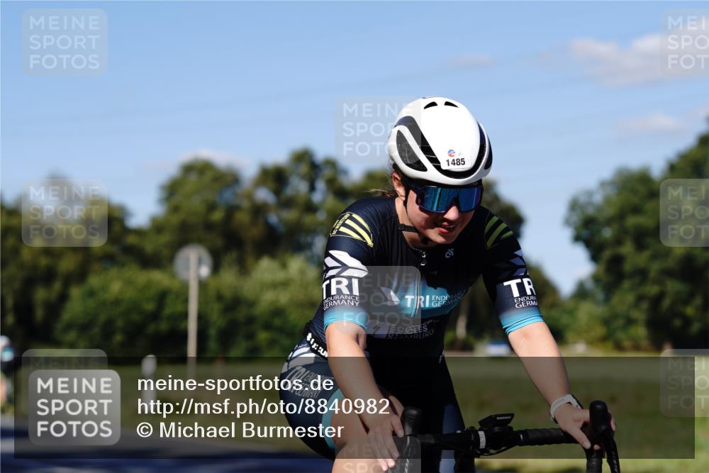 07.09.2025 - 19. Norderstedt Triathlon Michael Burmester http://msf.ph/oto/8840982 07.09.2025 15:14:20 Radfahren 1481, 1485 meine-sportfotos.de