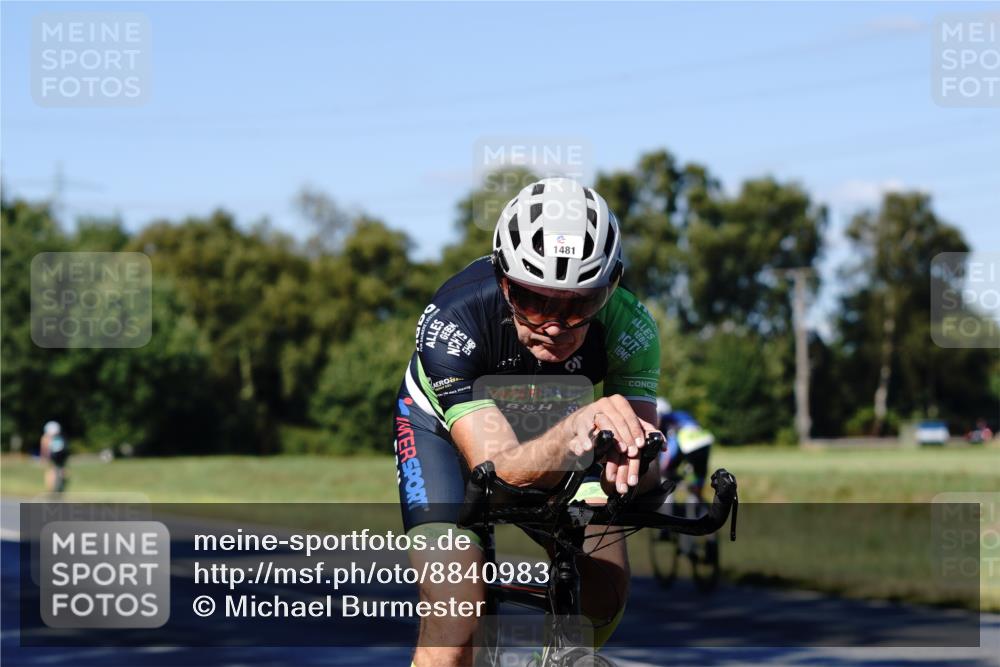 07.09.2025 - 19. Norderstedt Triathlon Michael Burmester http://msf.ph/oto/8840983 07.09.2025 15:14:22 Radfahren 1481, 1485 meine-sportfotos.de