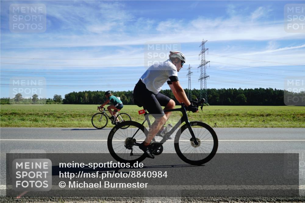 07.09.2025 - 19. Norderstedt Triathlon Michael Burmester http://msf.ph/oto/8840984 07.09.2025 12:22:58 Radfahren 283, 827, 1268 meine-sportfotos.de