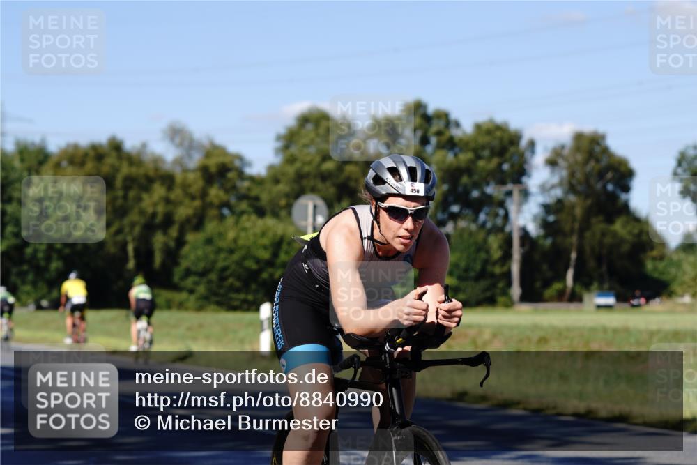07.09.2025 - 19. Norderstedt Triathlon Michael Burmester http://msf.ph/oto/8840990 07.09.2025 15:14:39 Radfahren 450 meine-sportfotos.de