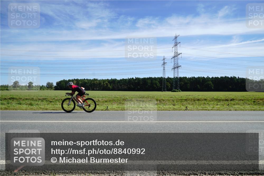 07.09.2025 - 19. Norderstedt Triathlon Michael Burmester http://msf.ph/oto/8840992 07.09.2025 12:23:01 Radfahren 827, 1293 meine-sportfotos.de