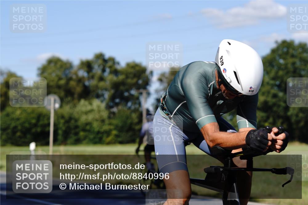 07.09.2025 - 19. Norderstedt Triathlon Michael Burmester http://msf.ph/oto/8840996 07.09.2025 15:14:46 Radfahren 939, 1539 meine-sportfotos.de