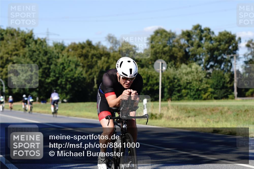 07.09.2025 - 19. Norderstedt Triathlon Michael Burmester http://msf.ph/oto/8841000 07.09.2025 15:14:54 Radfahren 1430, 1531, 1538 meine-sportfotos.de