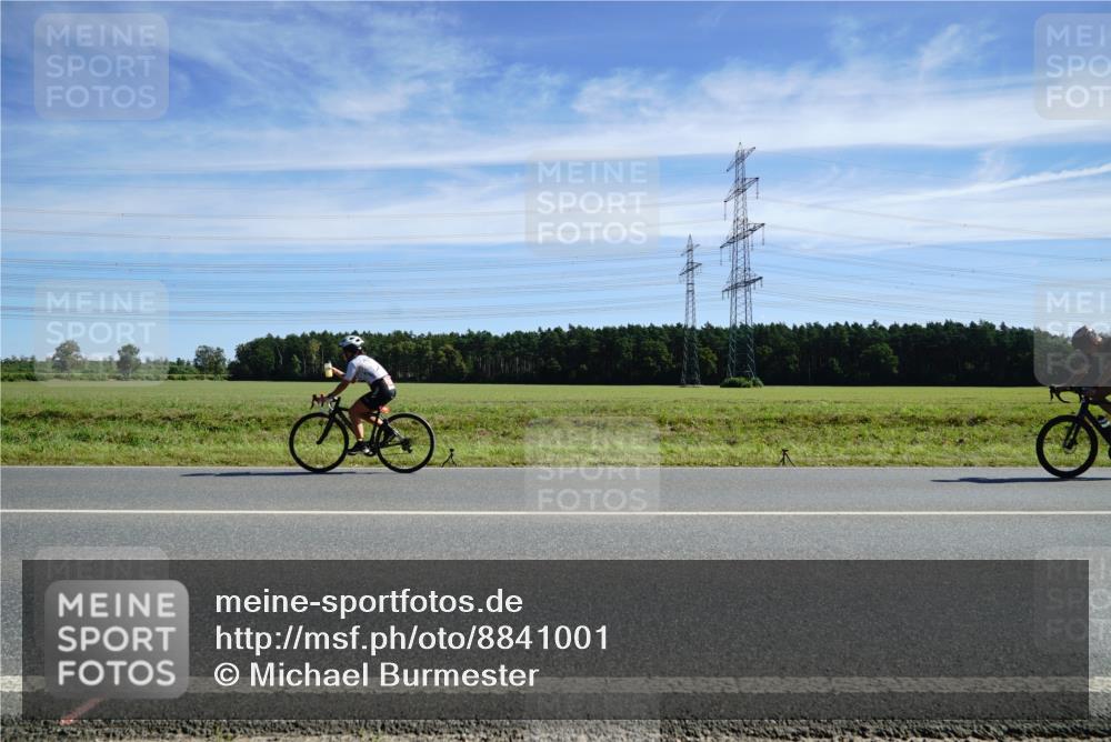 07.09.2025 - 19. Norderstedt Triathlon Michael Burmester http://msf.ph/oto/8841001 07.09.2025 12:23:02 Radfahren 1249, 1293 meine-sportfotos.de